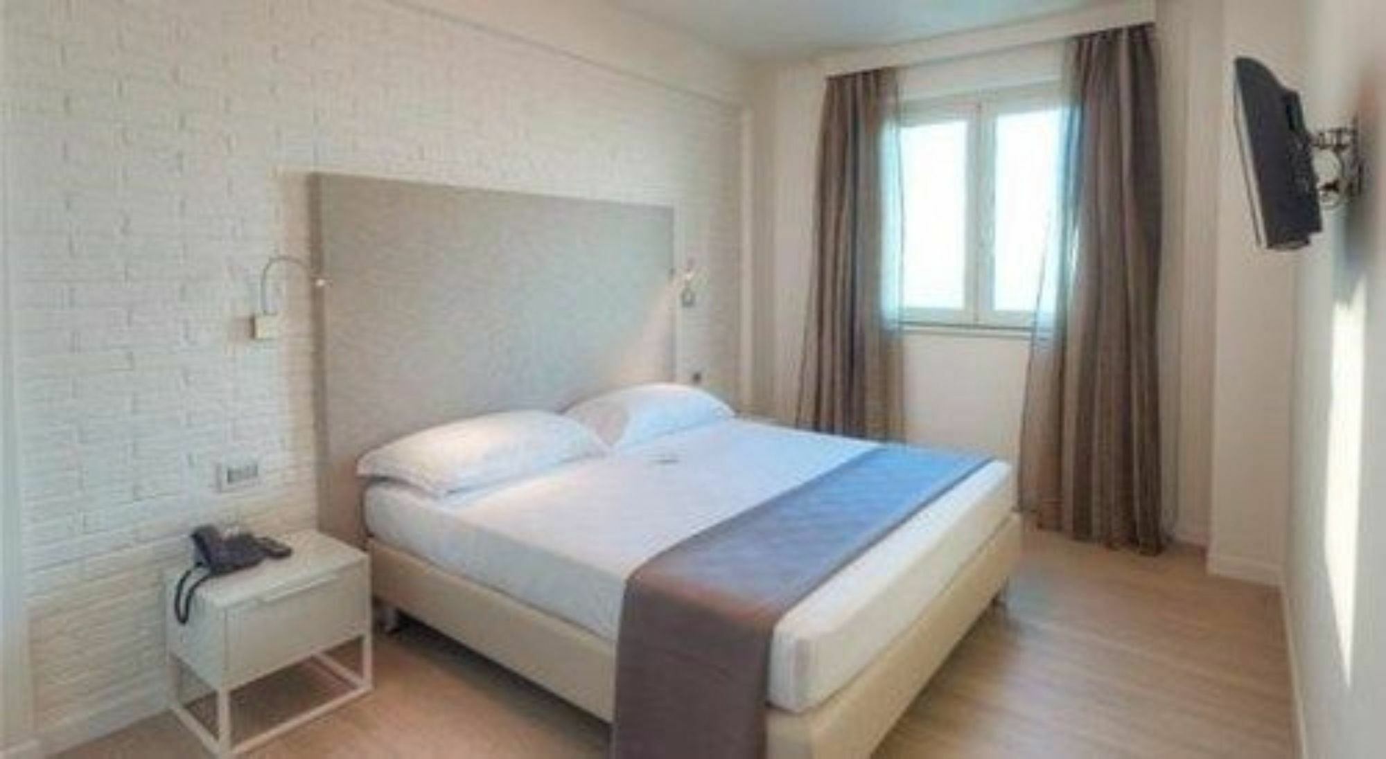 Smeraldo Suites & Spa San Benedetto del Tronto Exterior foto